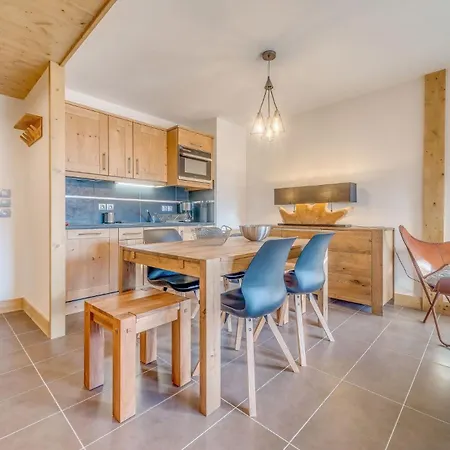 Апартаменты Les Balcons Etoiles - 4 Au Pied Des Pistes Mae-3273 *
